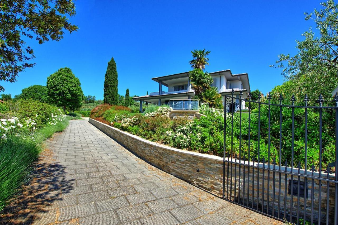 Casa White By Posarellivillas คาสติญโญน ฟิโอเรนทิโน ภายนอก รูปภาพ